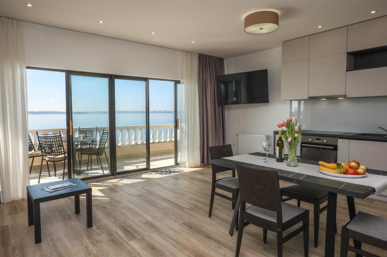 Apartments Melissa Врси Екстериор снимка