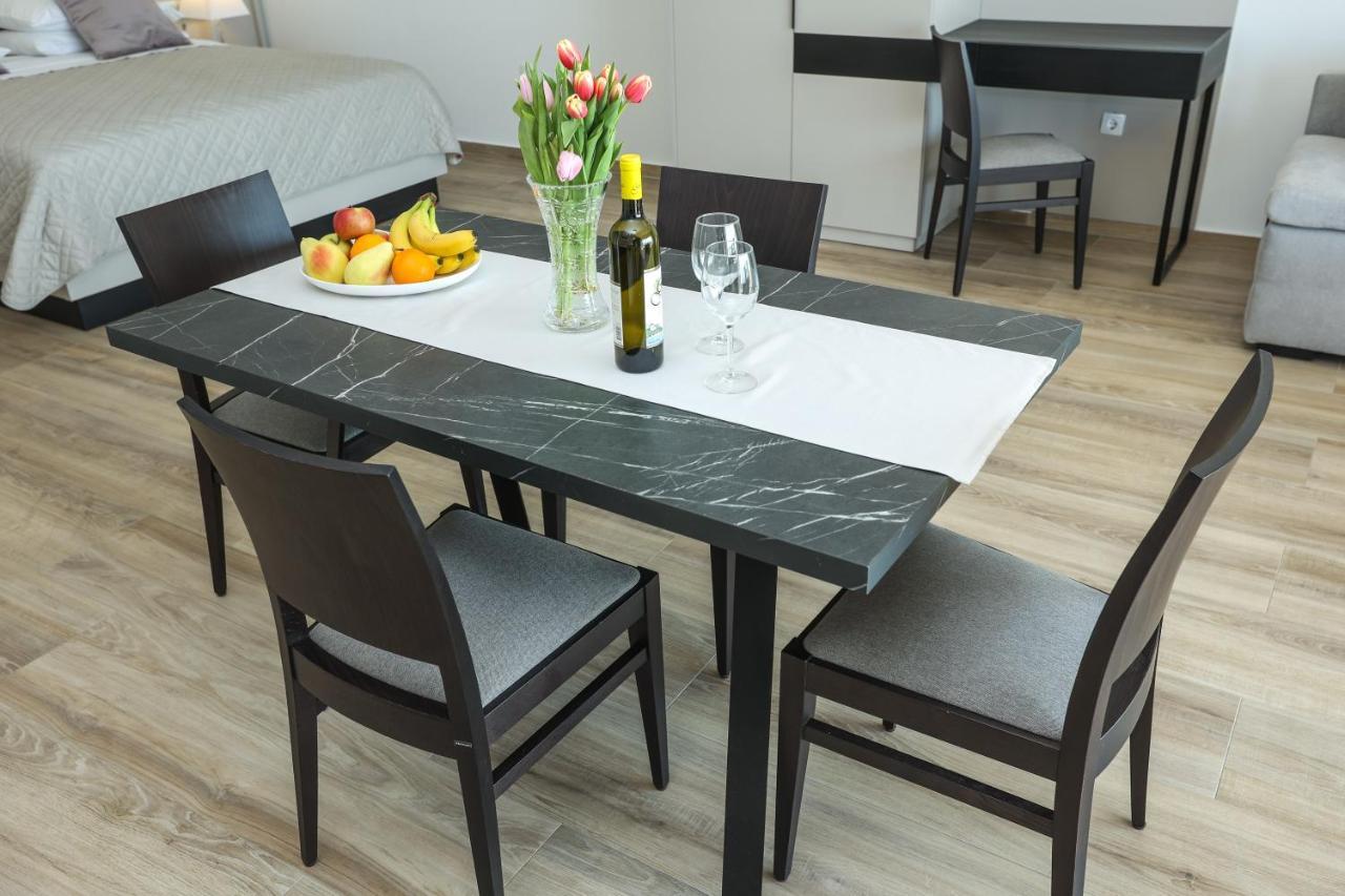 Apartments Melissa Врси Екстериор снимка